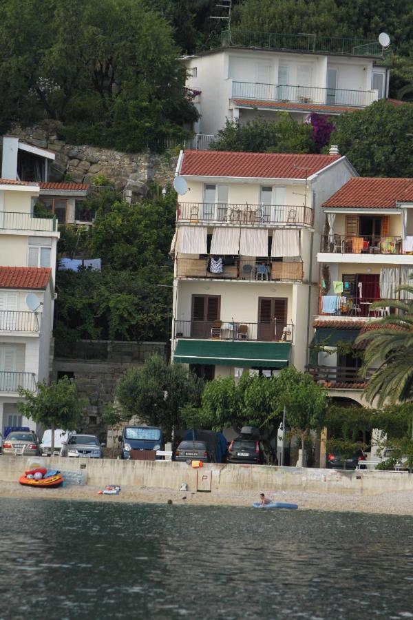 Apartments By The Sea Podgora, Makarska - 6670 Exterior foto